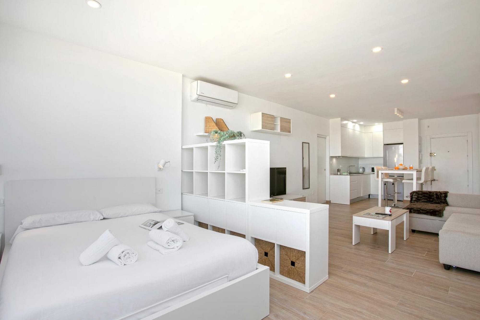 Sunstay Guadalmar Loft Seaview Málaga Dış mekan fotoğraf